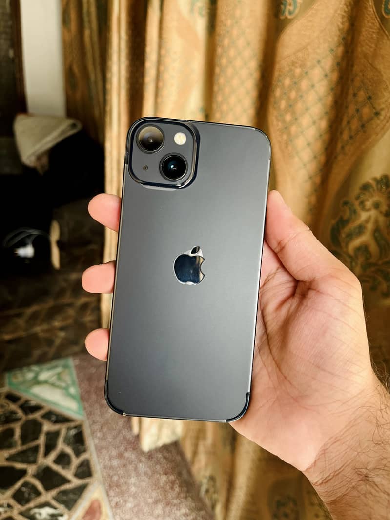 iPhone 13 3
