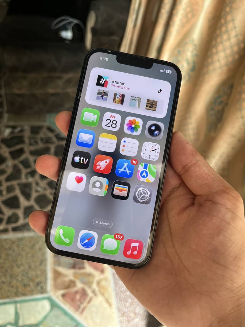 iPhone 13 4