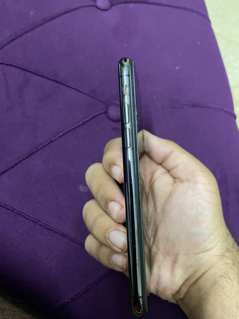 Apple iPhone X 2