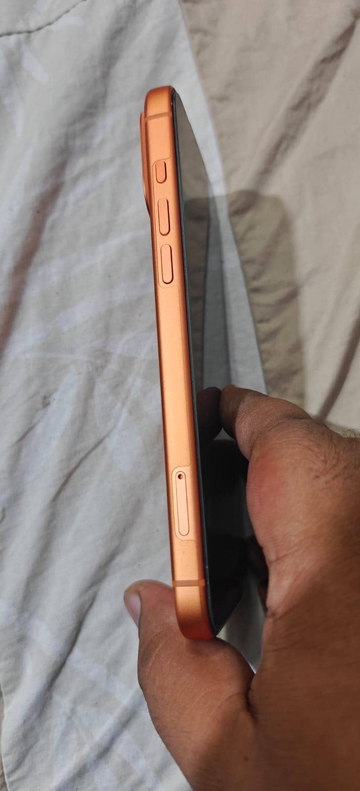 Apple iPhone 17 Pro Max 4