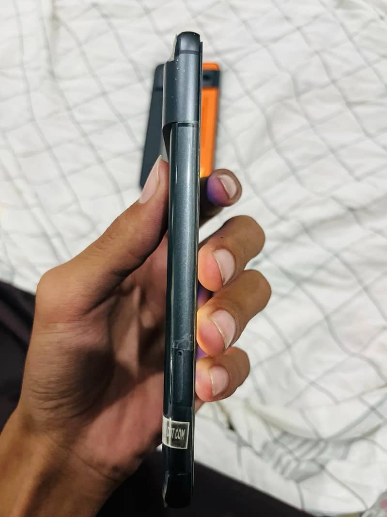 Google Pixel 8 5