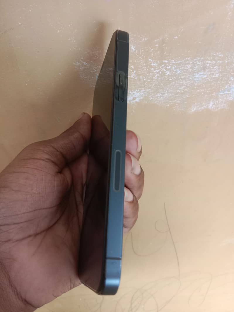 Apple iPhone 12 Pro 3