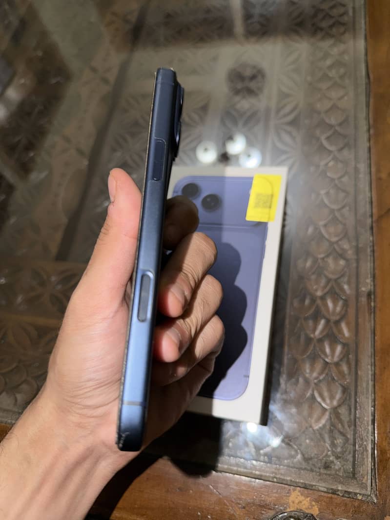 Apple iPhone 17 Pro Max 0