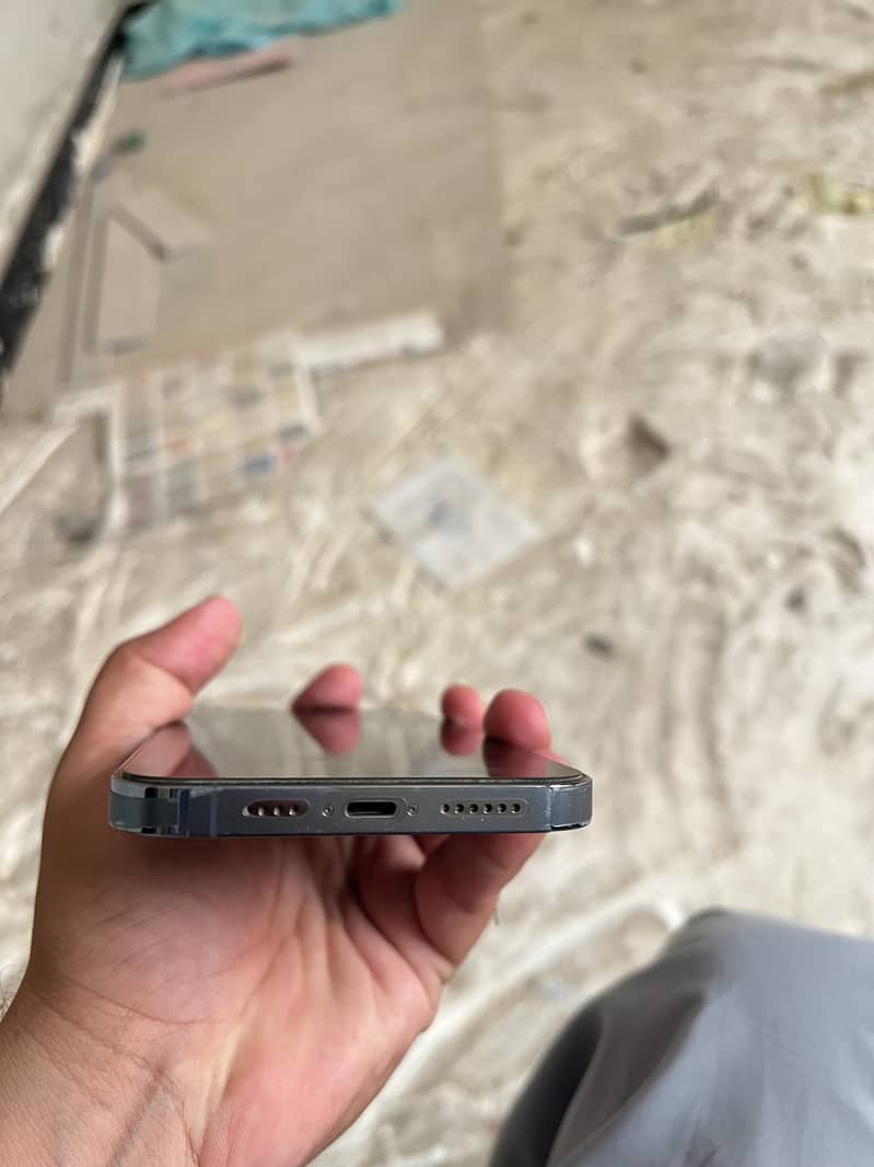 Apple iPhone 13 Pro Max 3