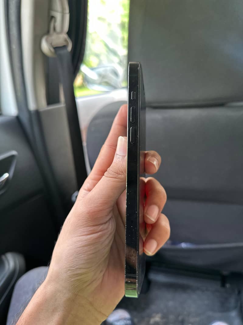 Apple iPhone 14 Pro Max 2