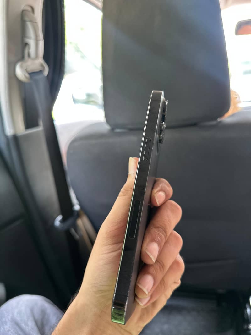 Apple iPhone 14 Pro Max 3
