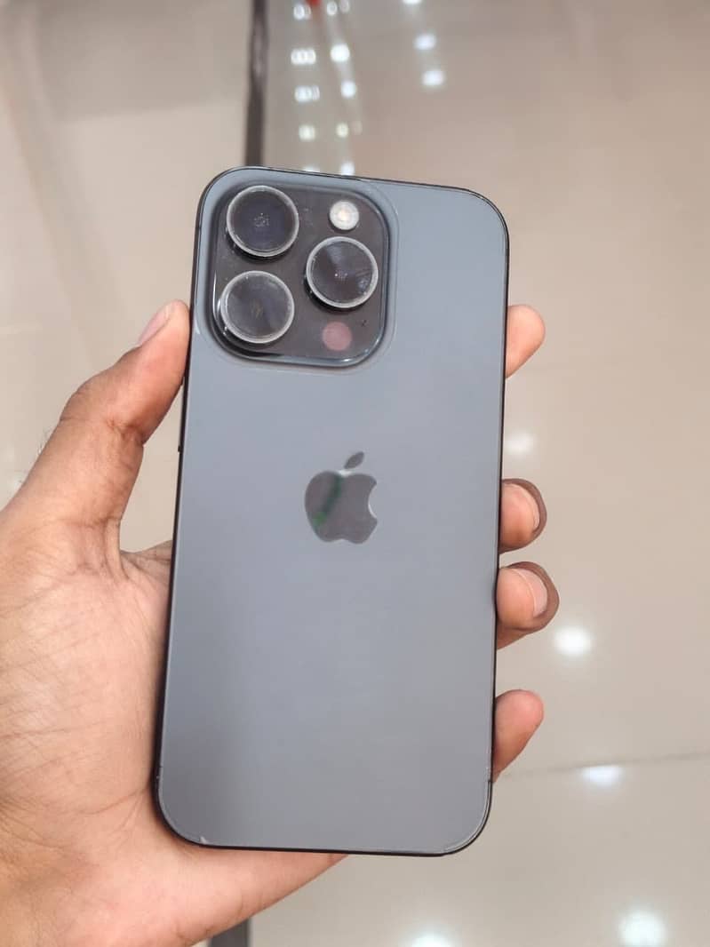 Apple iPhone 15 Pro 0