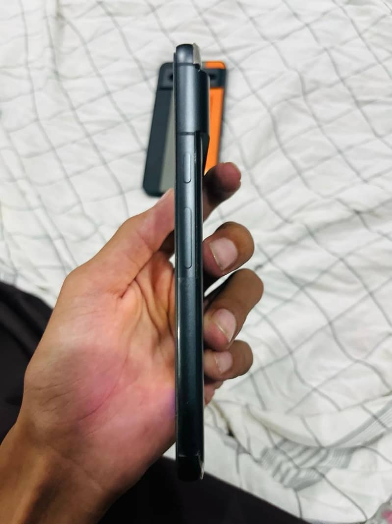 Google Pixel 8 6
