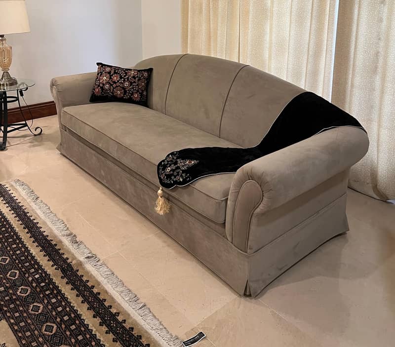 6 Seater Drawing Room Sofa Set – Suede Nature Grey | 10/10 Condition 0