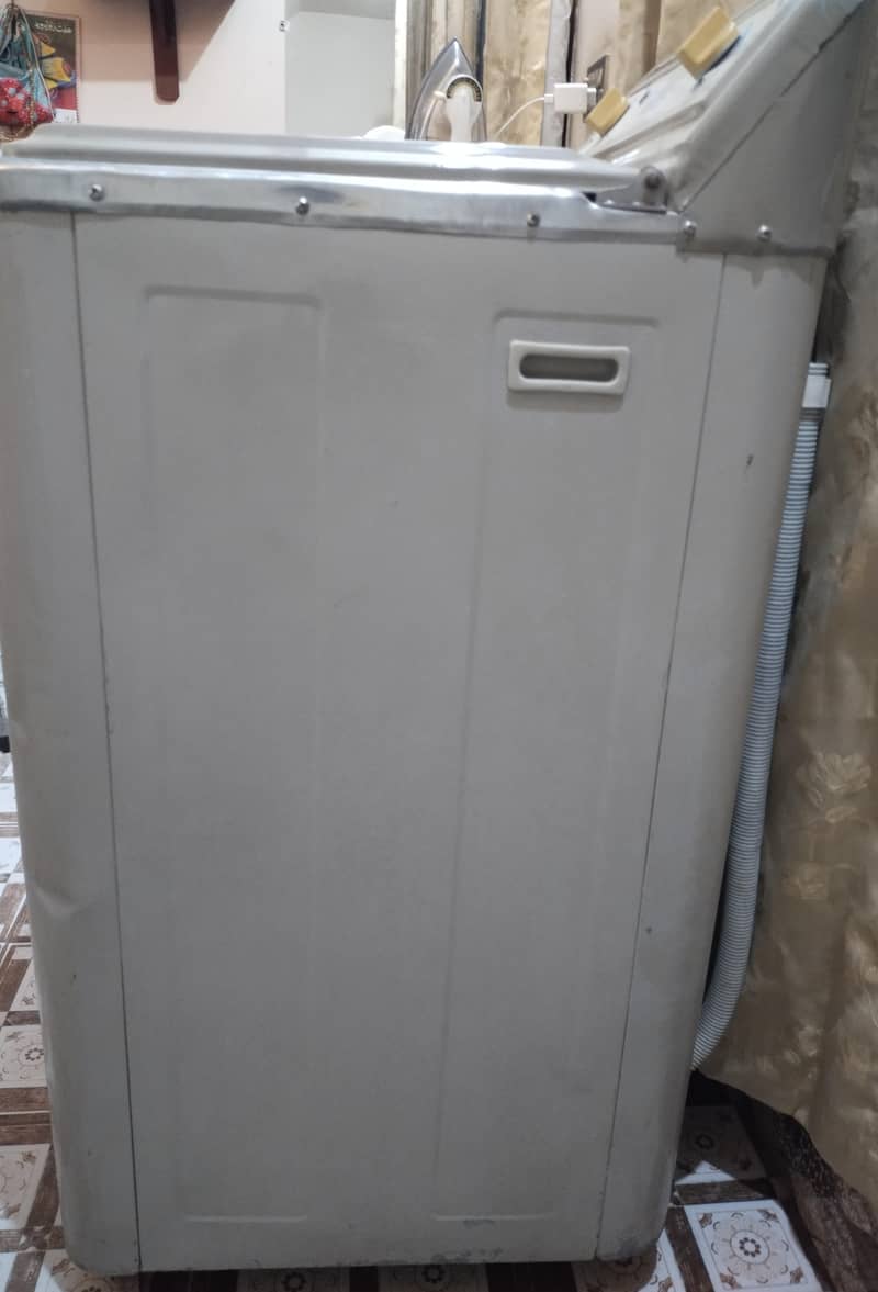 Indus Washing machine solid body 10/10 4