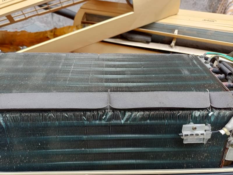 Arion split ac 1.5 ton 3