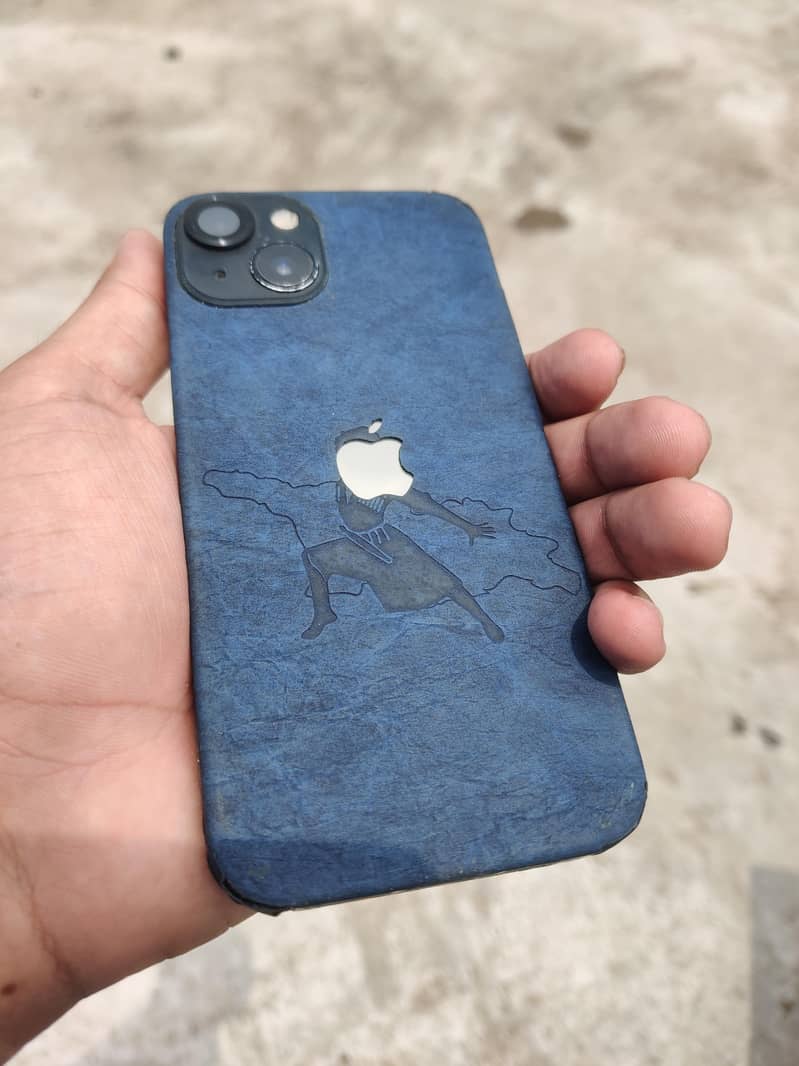 Apple iPhone 13 1