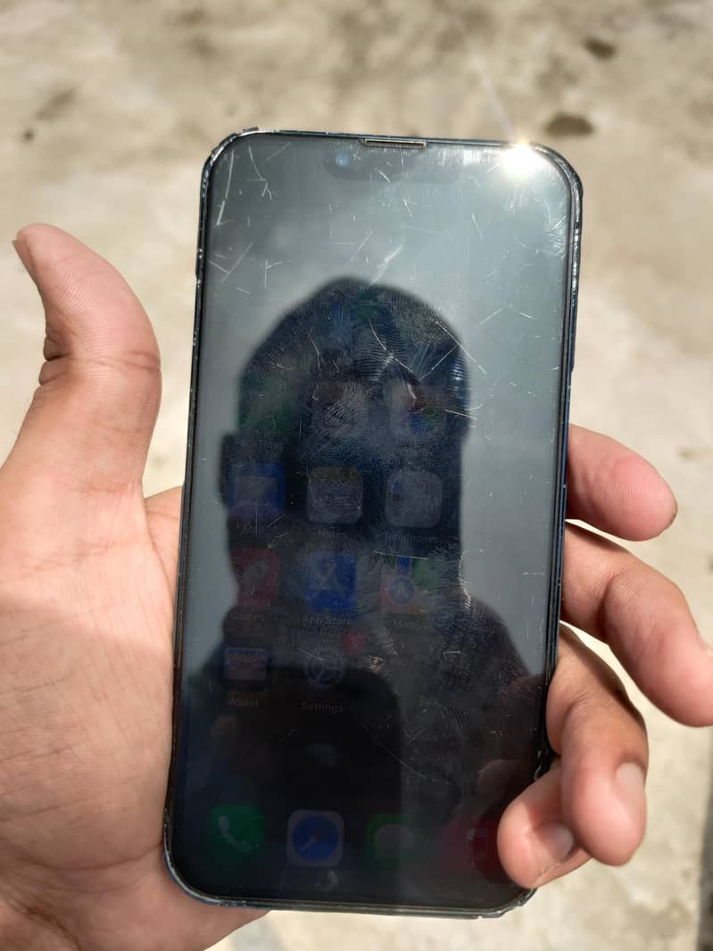 Apple iPhone 13 3