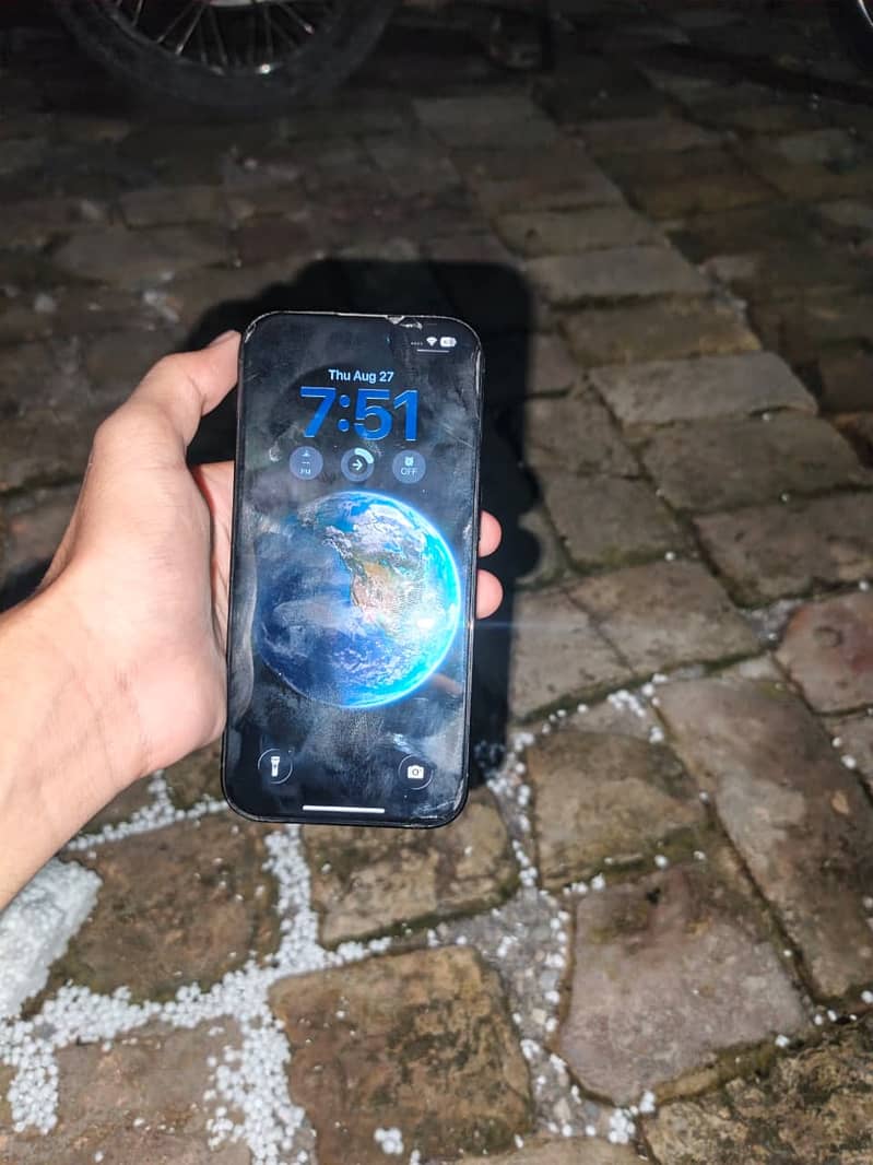 Apple iPhone 14 Pro 1