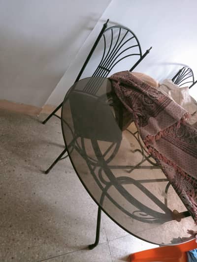 Dinning table with chairs