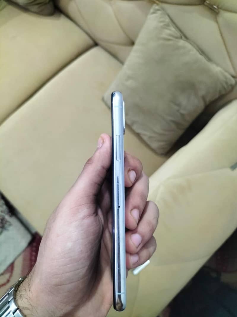Apple iPhone X 2