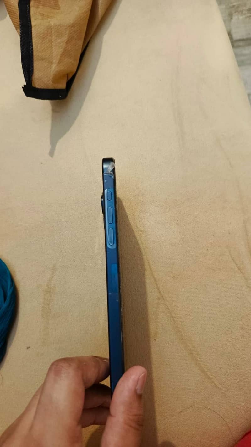 Apple iPhone 15 Pro Max 3