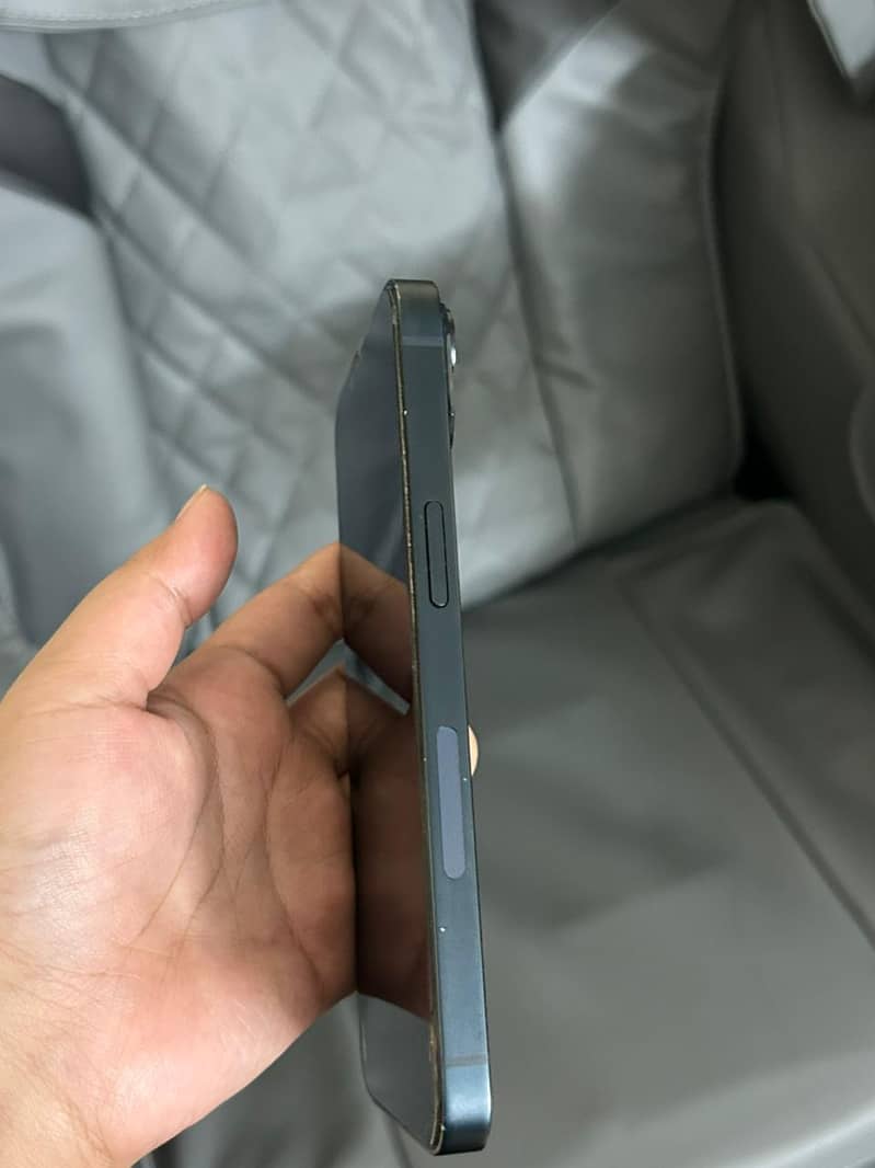 Apple iPhone 14 4