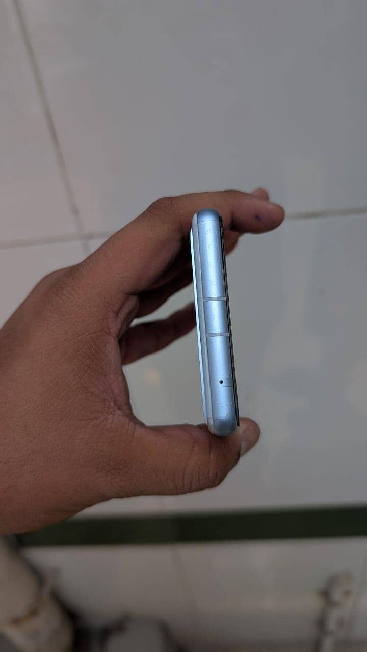 Google Pixel 7a 3