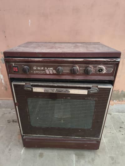 Blue Flame Gas Oven & Cooking Range with Accessories (For Sale)