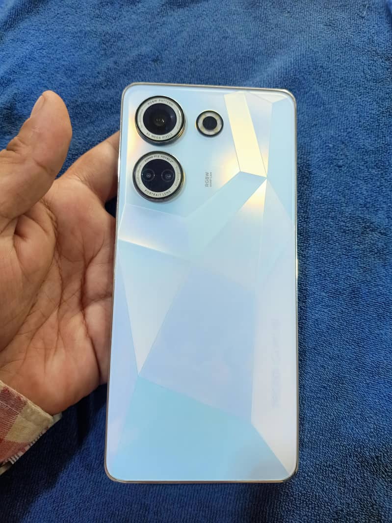 Tecno CAMON 20 2