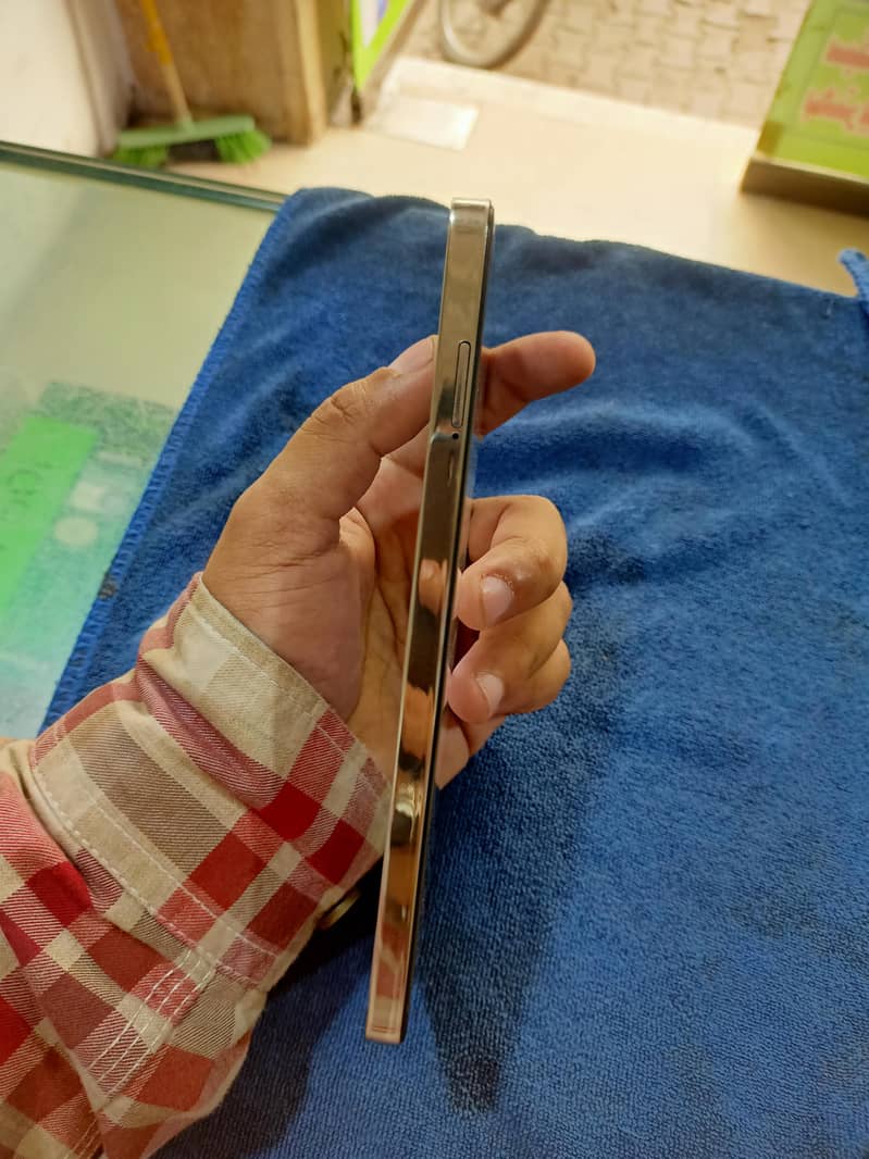 Tecno CAMON 20 3