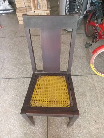 dining chairs for sale total 4 chair available
