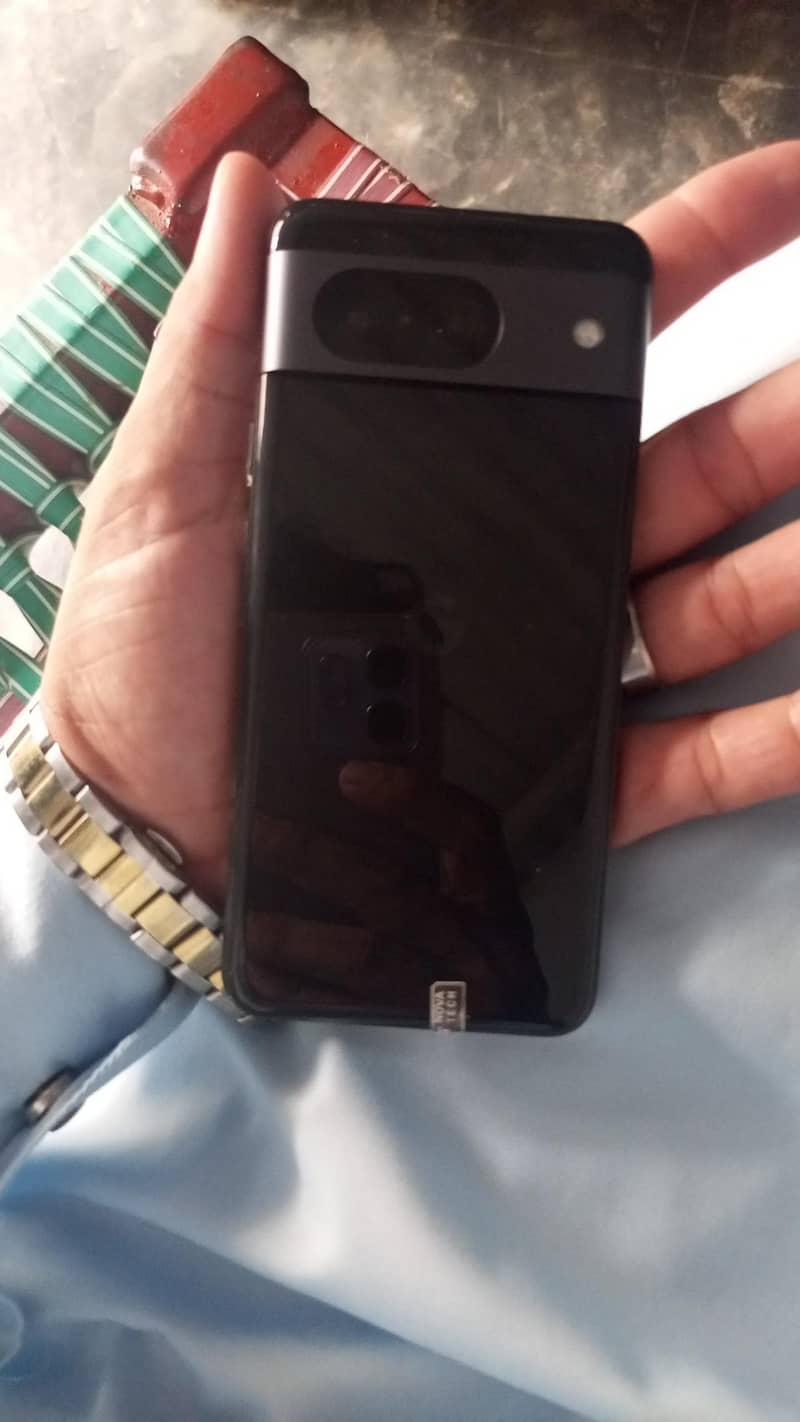 Google Pixel 8 4