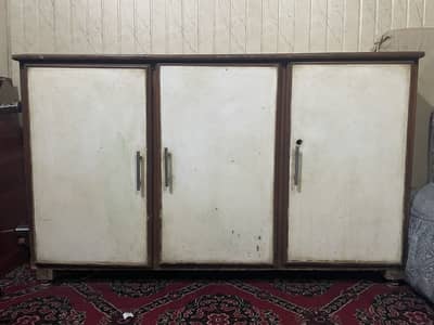 3 doors cabinet and almari and wardrobe > Read add