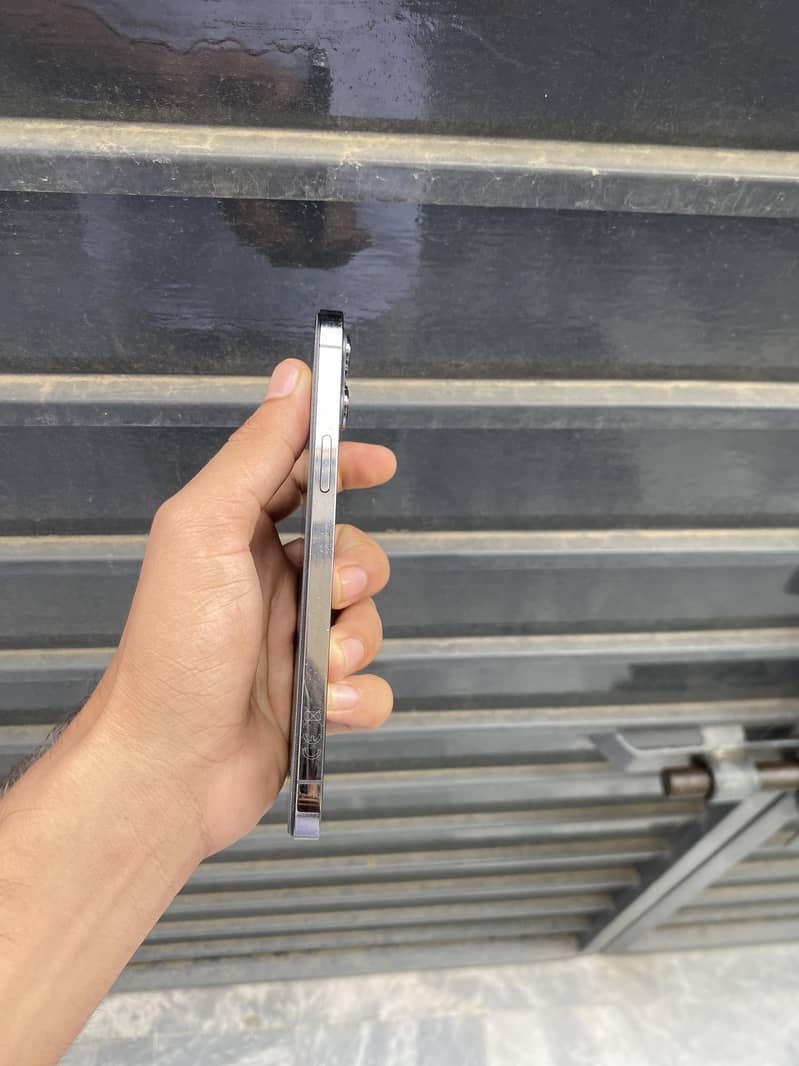 Apple iPhone 12 Pro Max 3