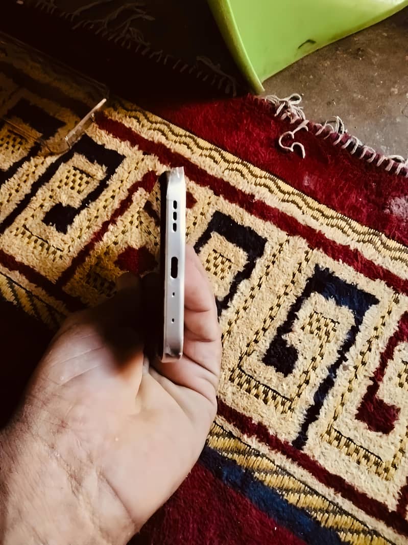 Oppo A6 9
