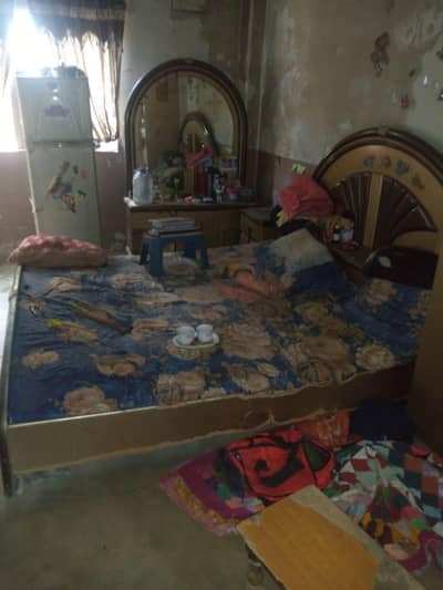 Used Dressing Table,Devider,& Wardrobes low price urgent order