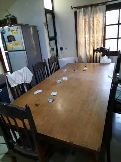 8 Seater Dinning Table available for sale originial shisham wood