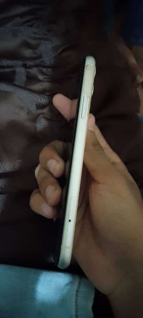Apple iPhone 11 1
