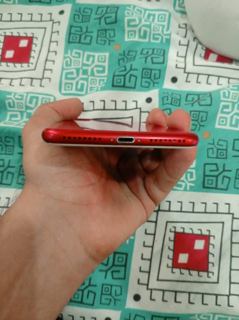 Apple iPhone 8 Plus 3