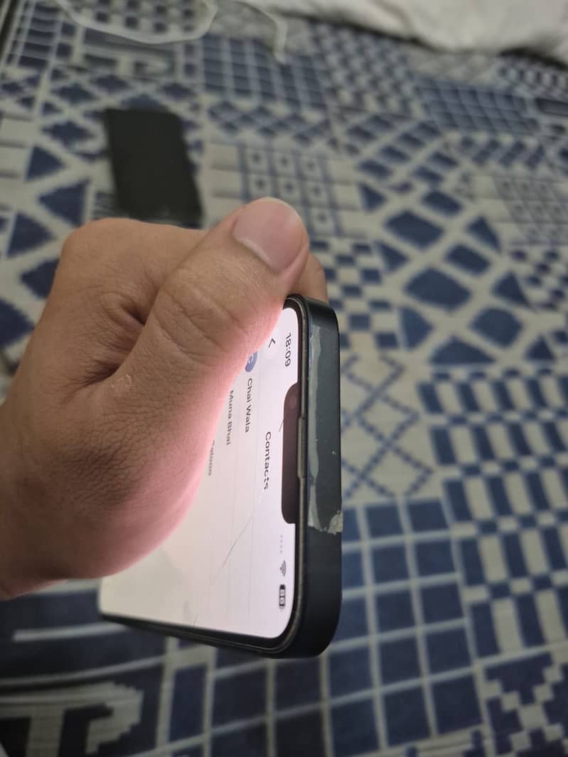 Apple iPhone 13 5