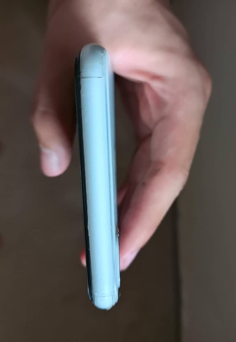 Apple iPhone 8 Plus 3