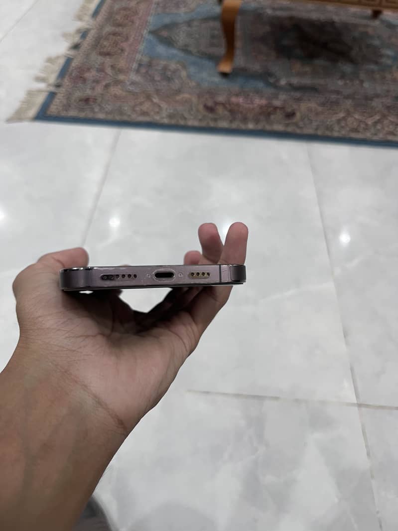 Apple iPhone 14 Pro Max 1