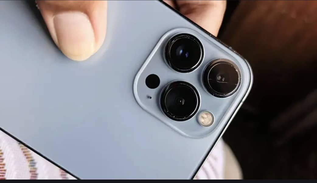 Apple iPhone 13 Pro Max 4