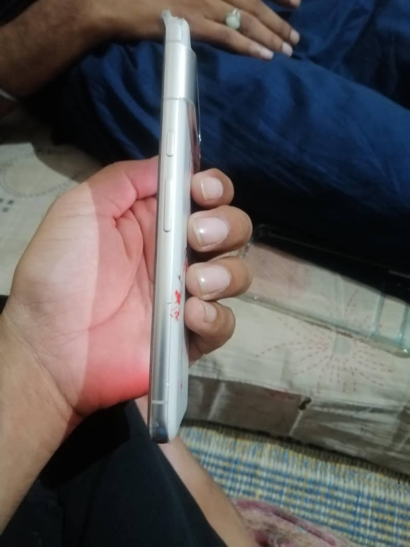 google pixel 8 pro 4
