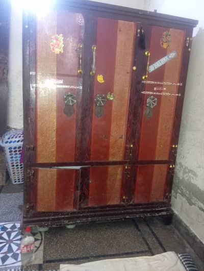 Iron warddrobe 3 door / Iron Almari 4 door