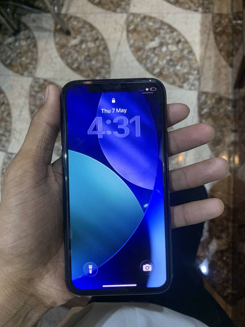 Apple iPhone 11 Pro 1