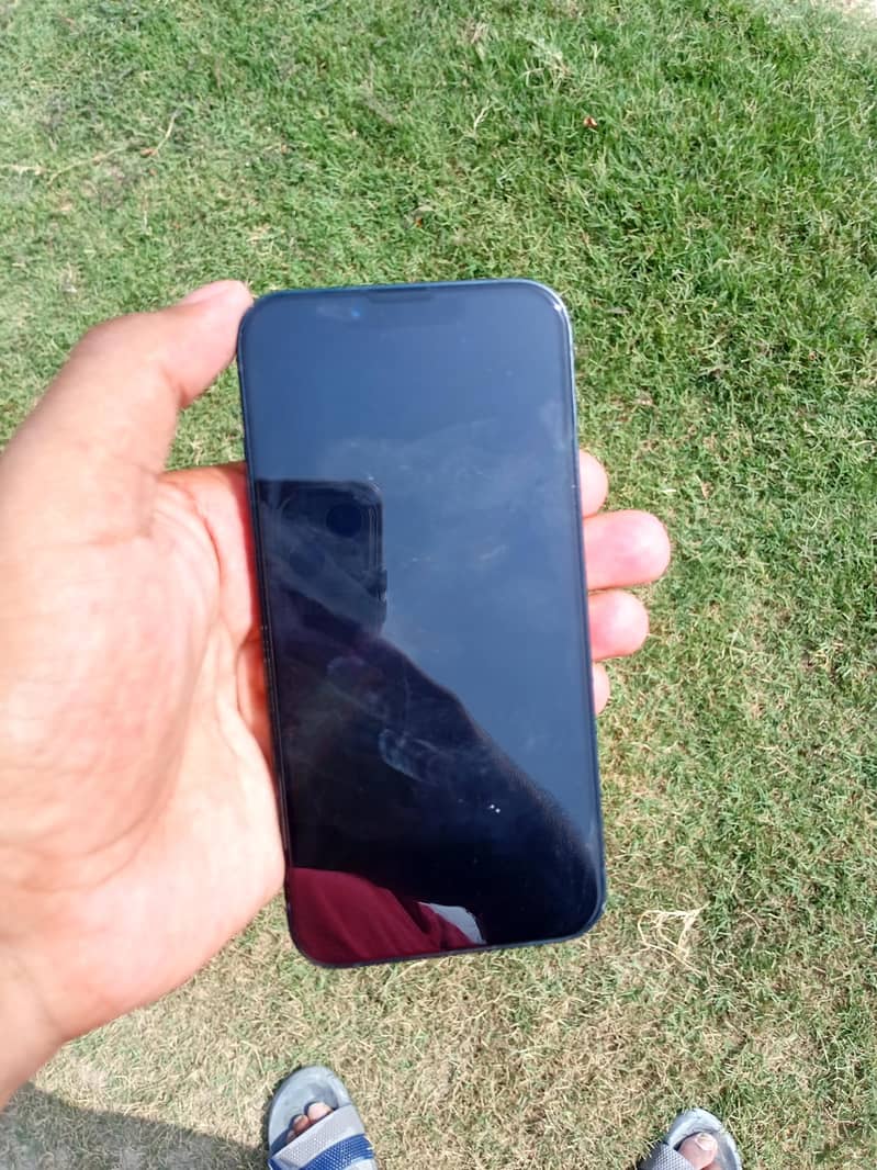 Apple iPhone 14 4