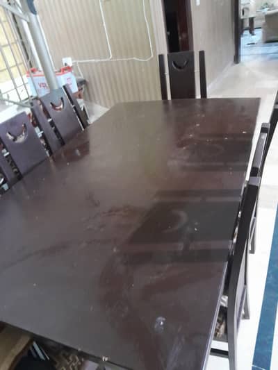 dining table in good condition with 6 chairs.