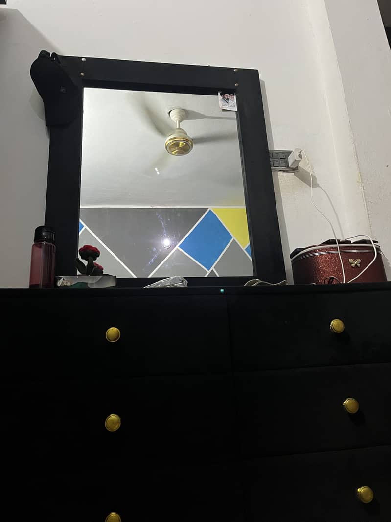 King size bed , and dressing table 1