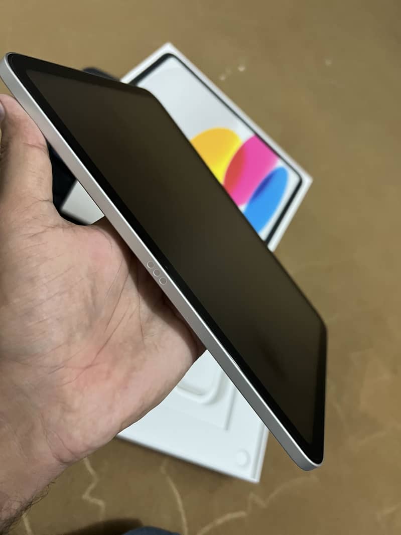 iPad A16 7