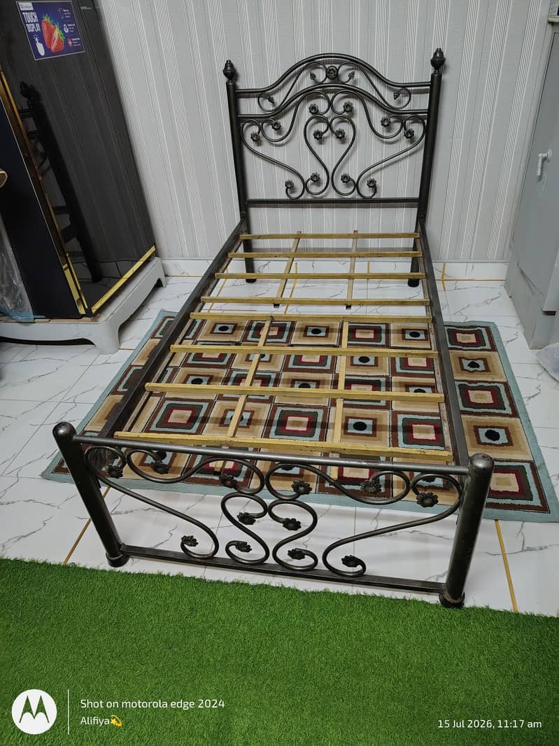 iron bed 4