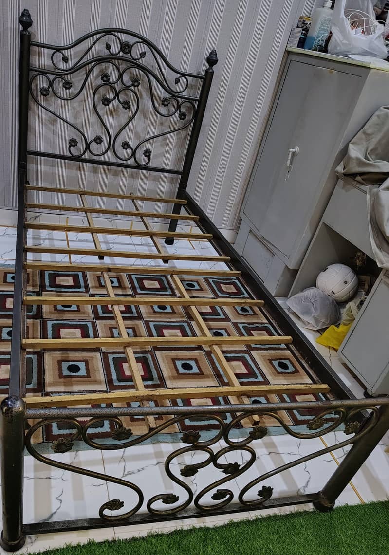 iron bed 5