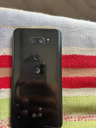 LG V30