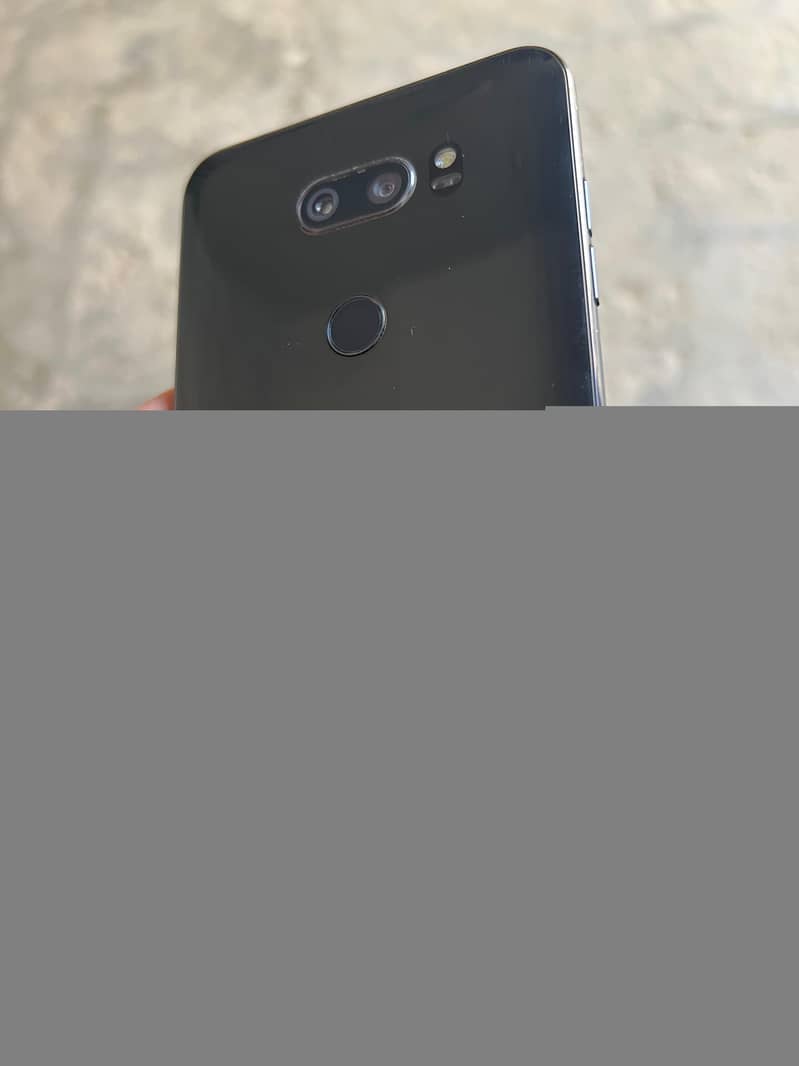 LG V30 2